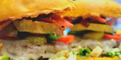 TT's Signature Chicken Burger